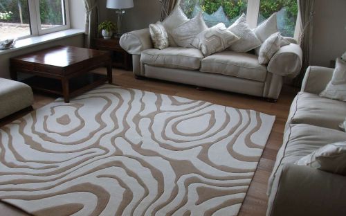 Hand tufted Cream and beige print rug