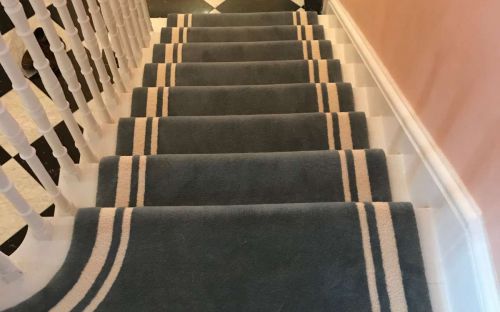 Hand Tufted Grey Stairs with cream loop tolka border